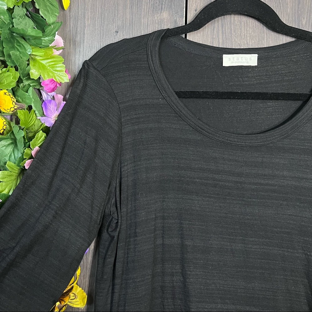 💙2/$40💙Status by Chenault Printed Tiered Blouse Size Medium - Picture 5 of 16